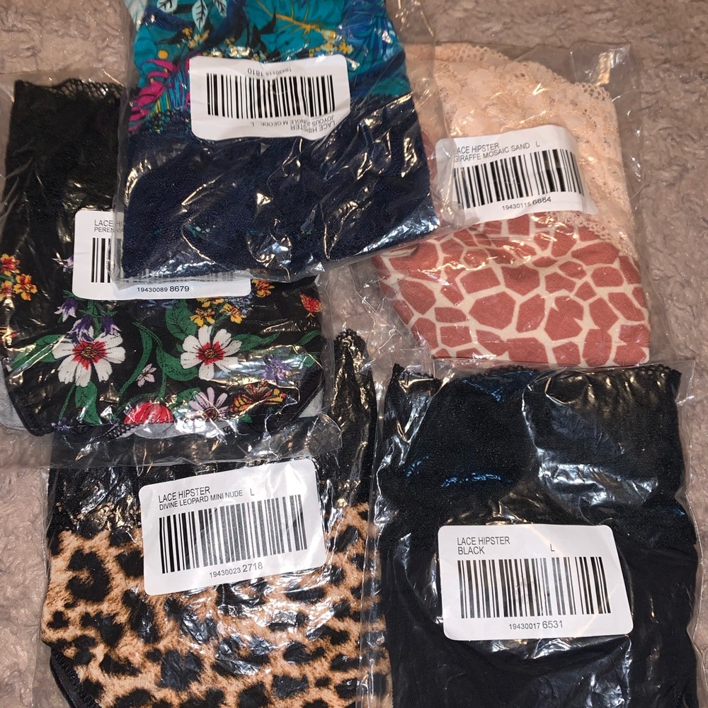 5 brand new pairs of Soma hipster underwear.